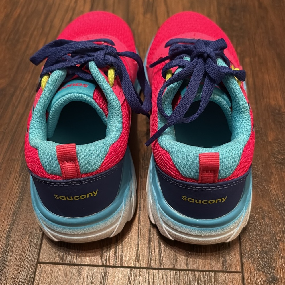 NWOB Saucony Big Kids' Wind 2.0 Sneaker - 12.5M US - Picture 5 of 7